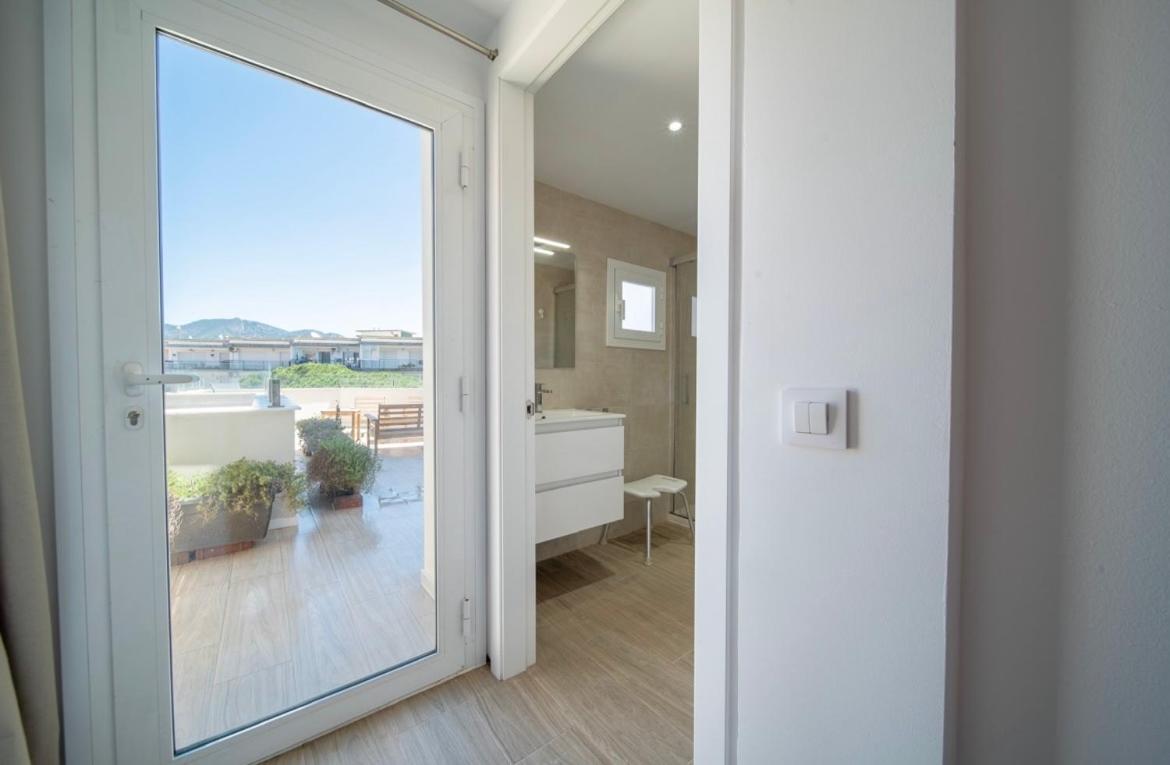 M A R I V E N T Suite With Bathroom And Terrace 50 M2 روساس المظهر الخارجي الصورة